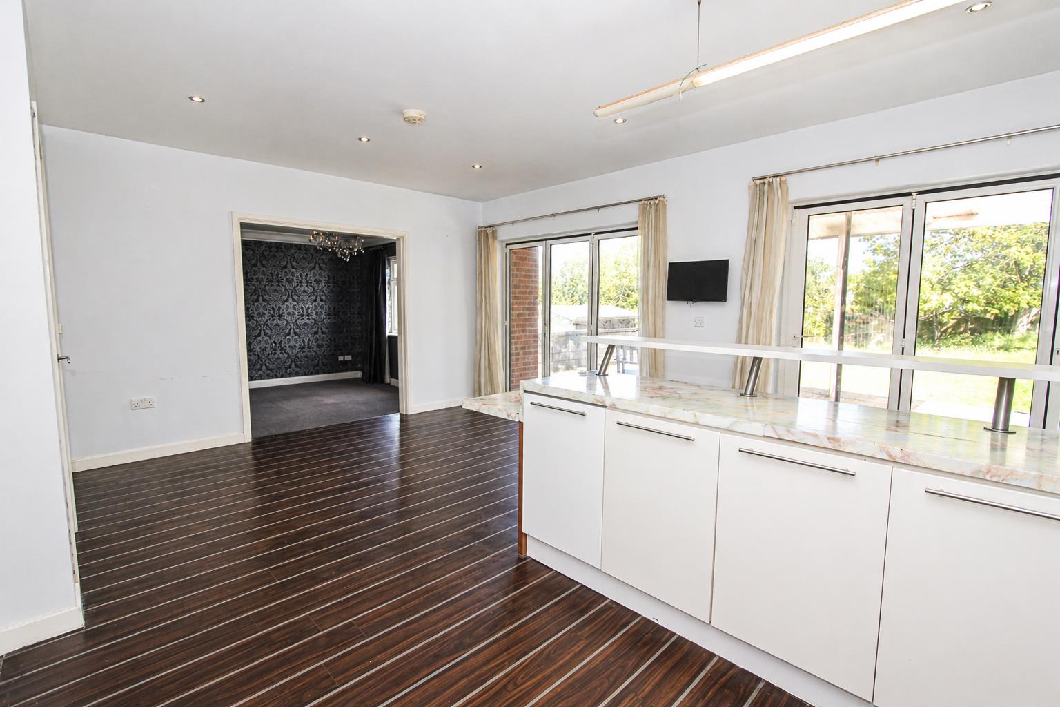 Roundwood Way, Banstead
